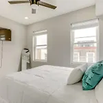 3 Mi To Center City Modern Gem With Rooftop Patio