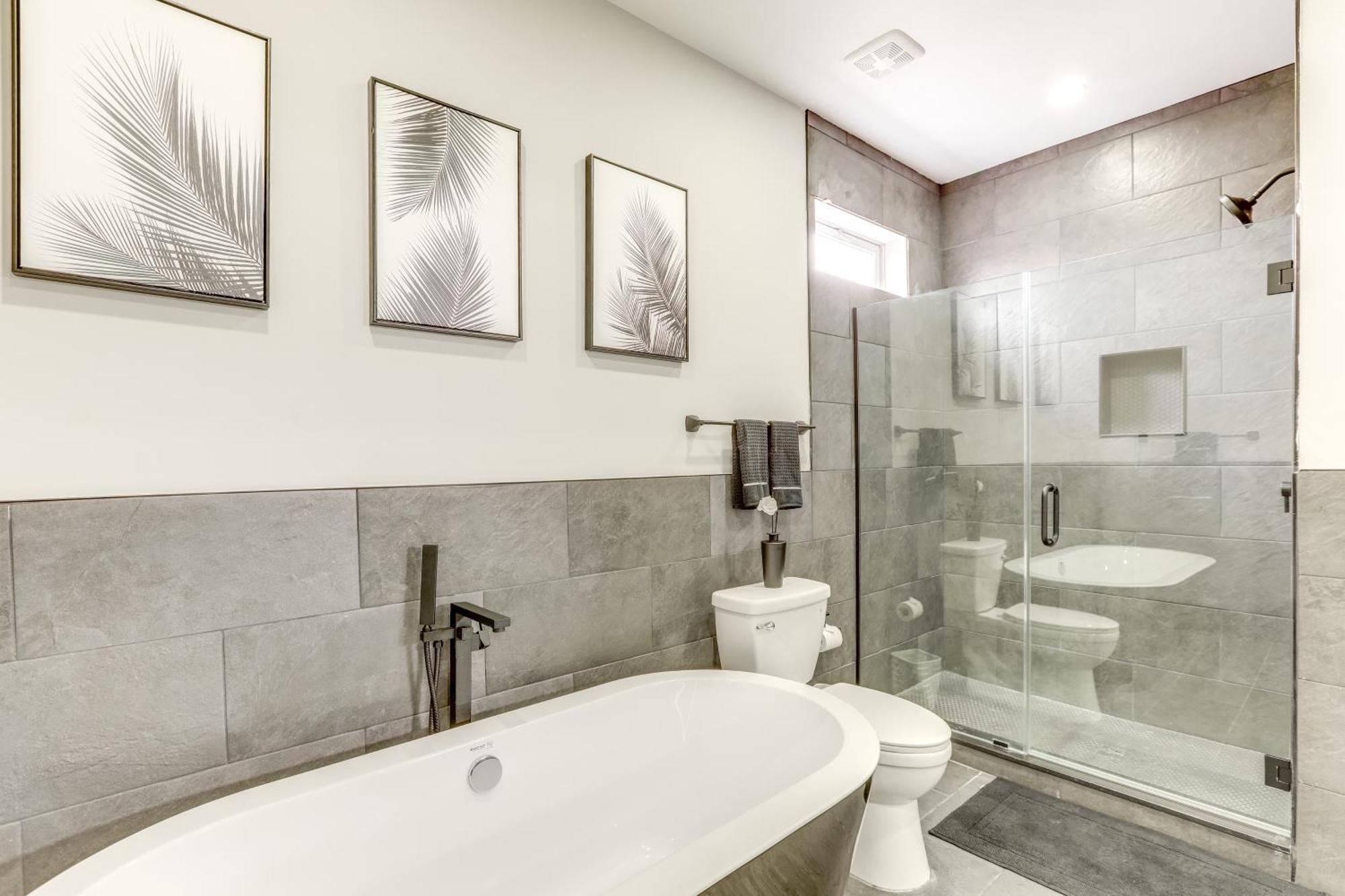 3 Mi To Center Modern Gem With Rooftop Patio * Philadelphia