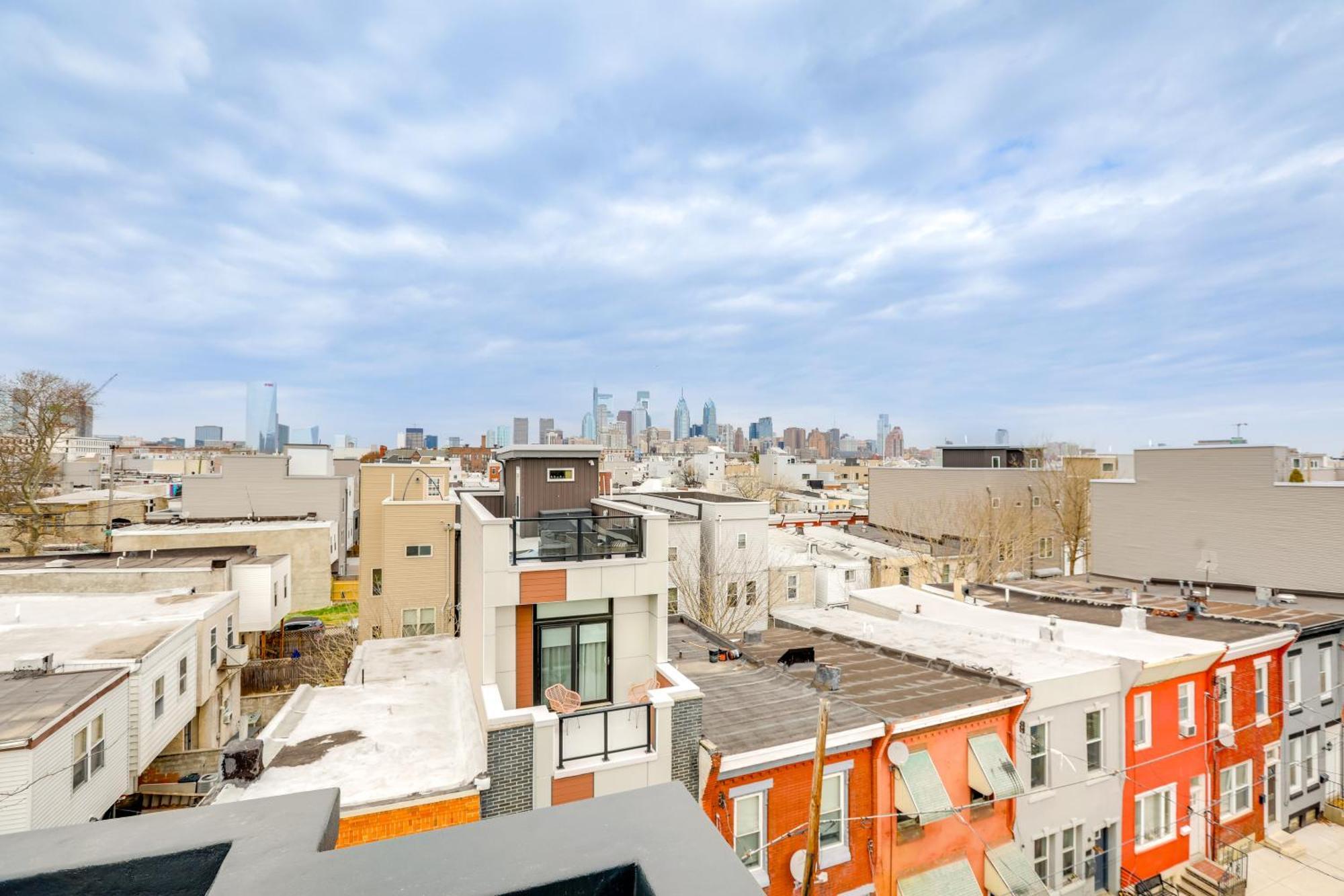 3 Mi To Center Modern Gem With Rooftop Patio *