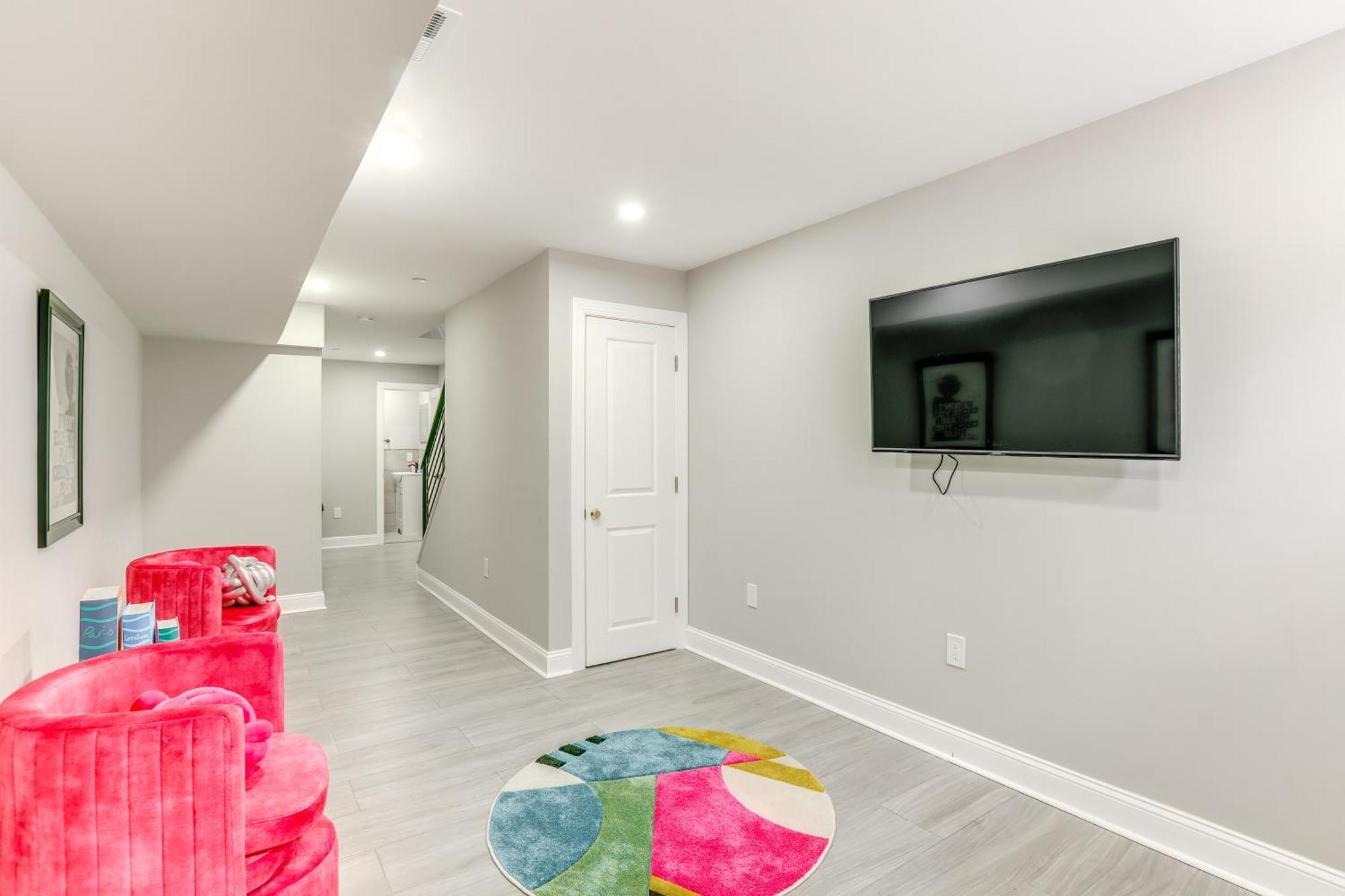3 Mi To Center Modern Gem With Rooftop Patio *